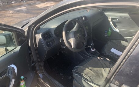 Volkswagen Polo VI (EU Market), 2011 год, 520 000 рублей, 4 фотография