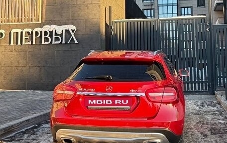 Mercedes-Benz GLA, 2015 год, 1 999 999 рублей, 4 фотография