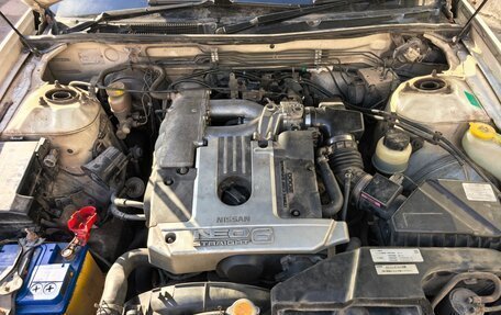 Nissan Laurel VIII, 2001 год, 800 000 рублей, 10 фотография