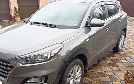 Hyundai Tucson III, 2019 год, 2 300 000 рублей, 2 фотография