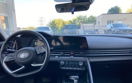 Hyundai Elantra, 2023 год, 2 290 000 рублей, 5 фотография