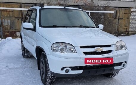Chevrolet Niva I рестайлинг, 2015 год, 790 000 рублей, 4 фотография