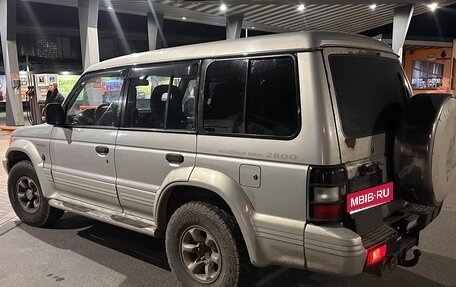 Mitsubishi Pajero III рестайлинг, 1995 год, 455 000 рублей, 1 фотография