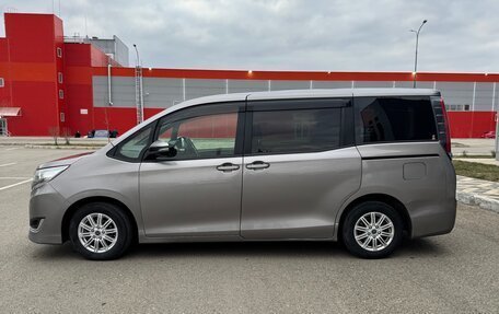 Toyota Noah III, 2020 год, 2 200 000 рублей, 25 фотография