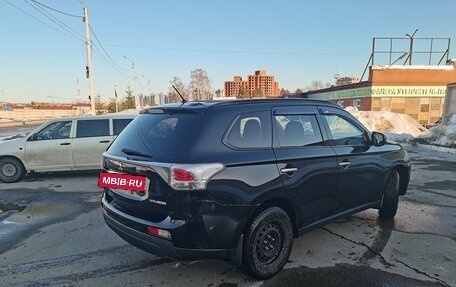 Mitsubishi Outlander III рестайлинг 3, 2012 год, 1 600 000 рублей, 5 фотография