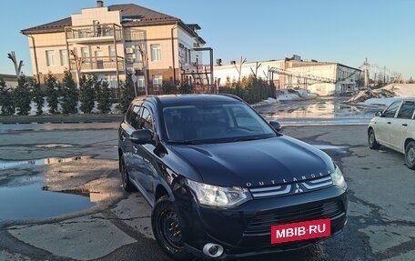 Mitsubishi Outlander III рестайлинг 3, 2012 год, 1 600 000 рублей, 3 фотография