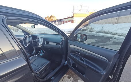 Mitsubishi Outlander III рестайлинг 3, 2012 год, 1 600 000 рублей, 16 фотография