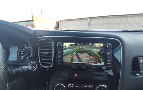 Mitsubishi Outlander III рестайлинг 3, 2012 год, 1 600 000 рублей, 24 фотография