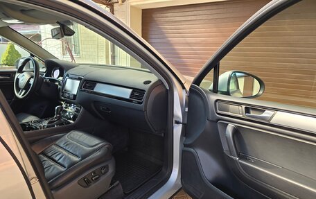 Volkswagen Touareg III, 2010 год, 2 220 000 рублей, 13 фотография