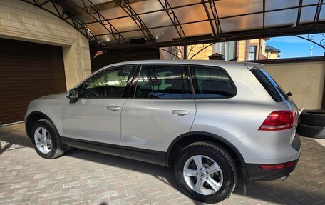 Volkswagen Touareg III, 2010 год, 2 220 000 рублей, 10 фотография