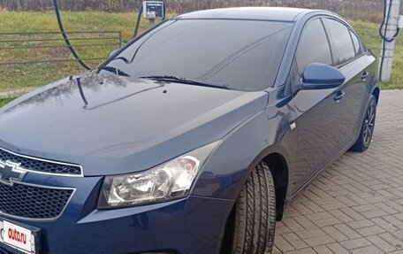 Chevrolet Cruze II, 2010 год, 560 000 рублей, 2 фотография