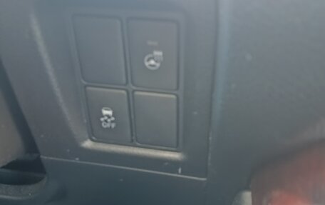 Toyota Land Cruiser Prado 150 рестайлинг 2, 2013 год, 3 000 000 рублей, 7 фотография