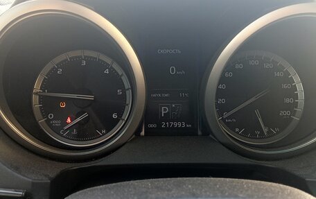 Toyota Land Cruiser Prado 150 рестайлинг 2, 2013 год, 3 000 000 рублей, 9 фотография