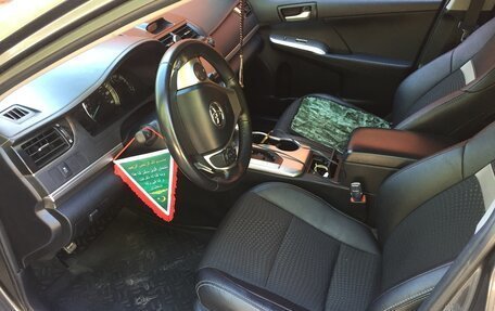 Toyota Camry, 2013 год, 1 490 000 рублей, 10 фотография