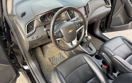 Chevrolet Trax, 2019 год, 1 530 000 рублей, 14 фотография