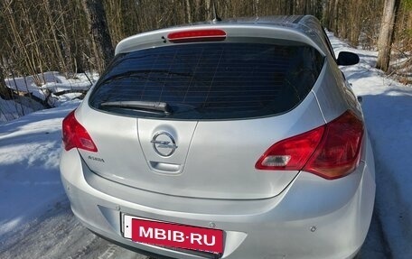 Opel Astra J, 2012 год, 830 000 рублей, 2 фотография