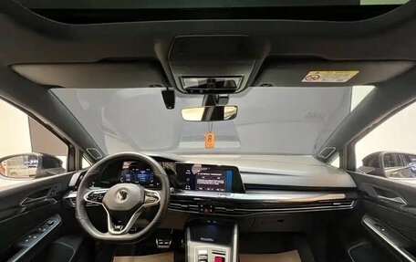 Volkswagen Golf VIII, 2023 год, 1 679 888 рублей, 10 фотография