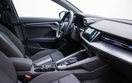 Audi A3, 2021 год, 2 400 000 рублей, 9 фотография