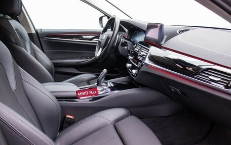 BMW 5 серия, 2019 год, 3 280 000 рублей, 9 фотография