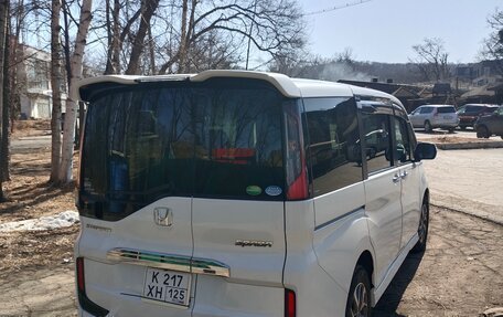 Honda Stepwgn IV, 2016 год, 1 600 000 рублей, 6 фотография