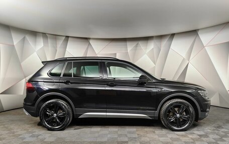 Volkswagen Tiguan II, 2019 год, 2 910 000 рублей, 6 фотография