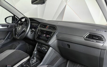 Volkswagen Tiguan II, 2019 год, 2 910 000 рублей, 13 фотография