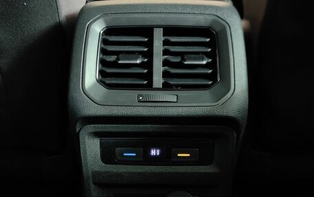 Volkswagen Tiguan II, 2019 год, 2 910 000 рублей, 22 фотография