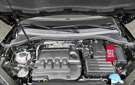 Volkswagen Tiguan II, 2019 год, 2 910 000 рублей, 11 фотография