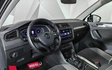 Volkswagen Tiguan II, 2019 год, 2 910 000 рублей, 19 фотография