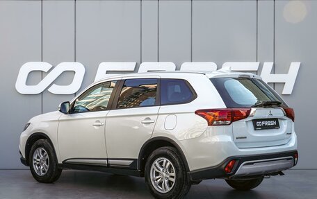 Mitsubishi Outlander III рестайлинг 3, 2018 год, 2 170 000 рублей, 2 фотография