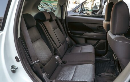 Mitsubishi Outlander III рестайлинг 3, 2018 год, 2 170 000 рублей, 7 фотография