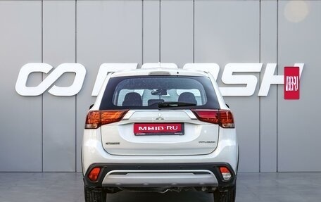 Mitsubishi Outlander III рестайлинг 3, 2018 год, 2 170 000 рублей, 4 фотография