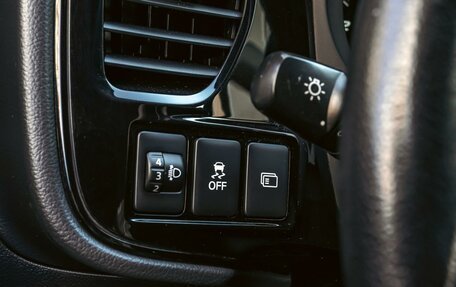 Mitsubishi Outlander III рестайлинг 3, 2018 год, 2 170 000 рублей, 15 фотография