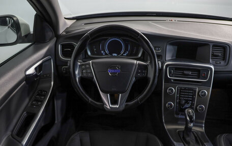 Volvo S60 III, 2014 год, 1 899 000 рублей, 10 фотография