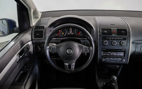 Volkswagen Touran III, 2012 год, 799 000 рублей, 11 фотография