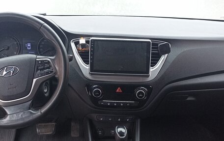 Hyundai Solaris II рестайлинг, 2019 год, 949 999 рублей, 2 фотография