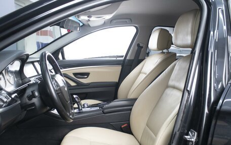 BMW 5 серия, 2010 год, 1 630 000 рублей, 9 фотография