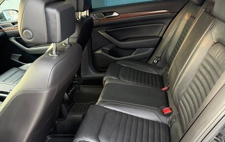 Volkswagen Passat B8 рестайлинг, 2019 год, 2 160 000 рублей, 15 фотография