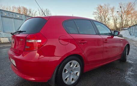 BMW 1 серия, 2011 год, 900 000 рублей, 4 фотография