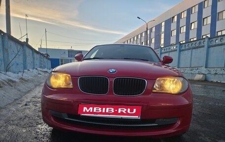 BMW 1 серия, 2011 год, 900 000 рублей, 2 фотография