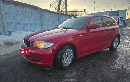 BMW 1 серия, 2011 год, 900 000 рублей, 3 фотография