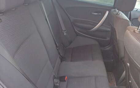 BMW 1 серия, 2011 год, 900 000 рублей, 14 фотография