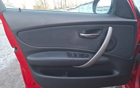 BMW 1 серия, 2011 год, 900 000 рублей, 16 фотография