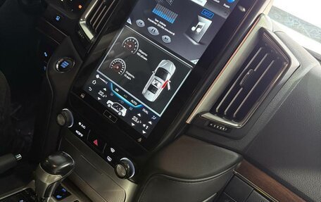 Toyota Land Cruiser 200, 2015 год, 6 000 000 рублей, 27 фотография
