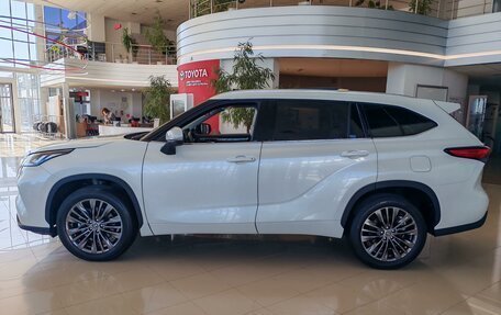 Toyota Highlander, 2025 год, 6 300 000 рублей, 8 фотография