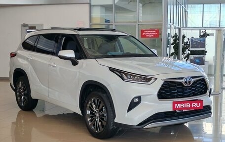 Toyota Highlander, 2025 год, 6 300 000 рублей, 3 фотография