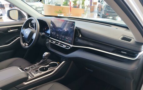 Toyota Highlander, 2025 год, 6 300 000 рублей, 14 фотография