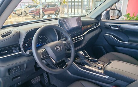 Toyota Highlander, 2025 год, 6 300 000 рублей, 16 фотография