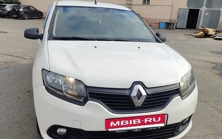 Renault Logan II, 2017 год, 430 000 рублей, 4 фотография