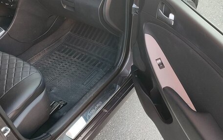 Hyundai Solaris II рестайлинг, 2015 год, 990 000 рублей, 6 фотография